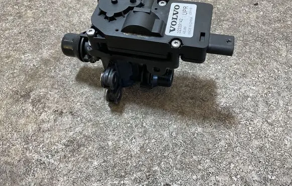 Volvo XC40 Electric auxiliary coolant/water pump 32339142 231116 AEJB9