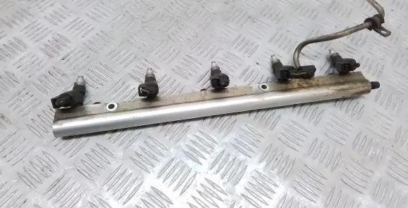 Volvo S40 Fuel injectors set 8653891