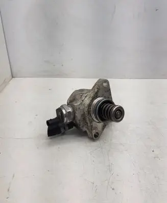 Audi A3 S3 8V Fuel injection high pressure pump 04e127026h