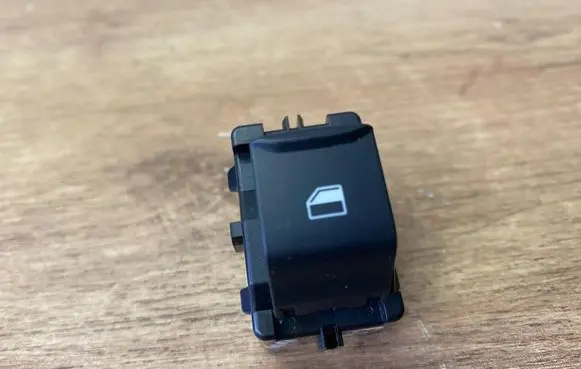 Ford Puma Electric window control switch R1TB14529AAW