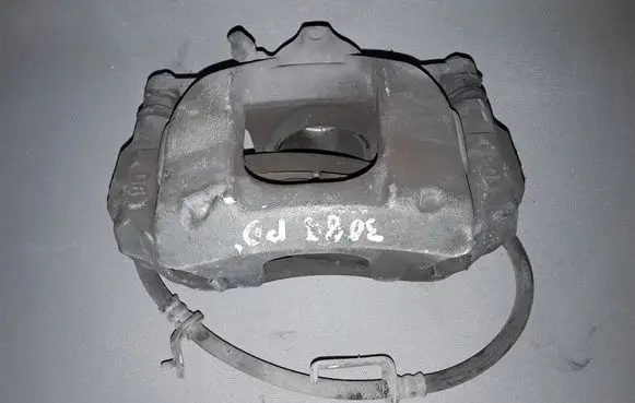 Toyota Auris E180 Front brake caliper 4773002361