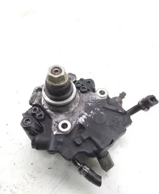 Mercedes-Benz C W204 Fuel injection high pressure pump 9424A020A 0380154KCE