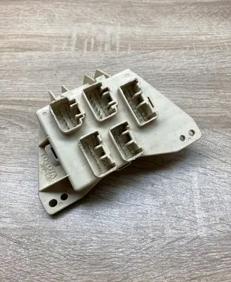 Toyota Yaris Fuse module TOYOTAFUSEMODULE