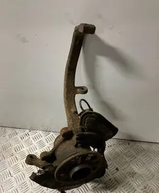 Mercedes-Benz E W211 Front wheel hub