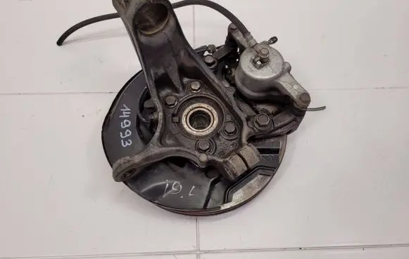 Renault Kadjar Front wheel hub spindle knuckle