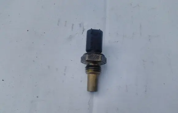 Mercedes-Benz C AMG W203 Fuel temperature sensor A0051536328 0824121051
