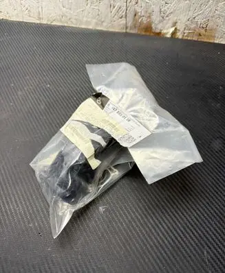 Mercedes-Benz Vito Viano W447 Front bumper mounting bracket A4478850118