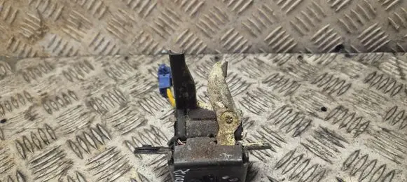 Toyota Yaris Tailgate/trunk/boot lock/catch/latch