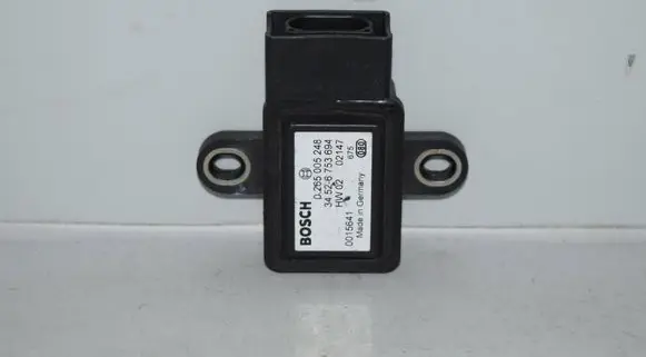 BMW 5 E39 ESP acceleration yaw rate sensor 6753694 0265005248