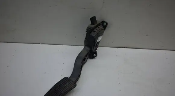 Chrysler Town & Country V Accelerator throttle pedal 6PV93396637 6PV933966 05281418AC