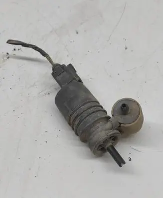 Volkswagen Golf V Windshield washer spray nozzle 