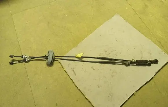 Renault Trafic II (X83) Gear shift cable linkage M610438