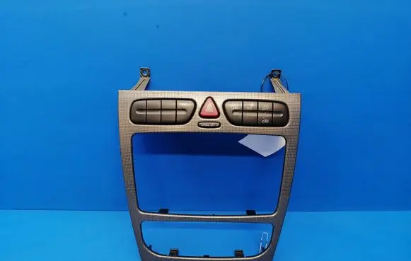 Mercedes-Benz C W203 Radio/GPS head unit trim A2036809039 2038209310