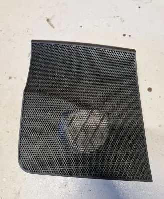 Side speaker trim/cover