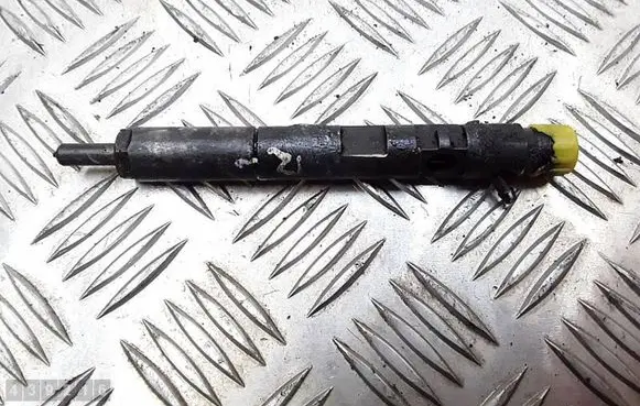 Nissan NV200 Fuel injector 28237259 166000897R H8200827965