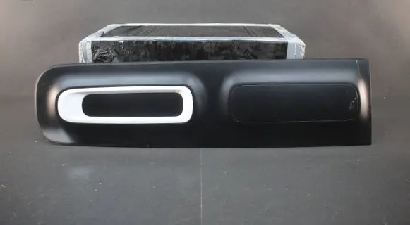 Citroen C3 Front door trim (molding) 9833480777