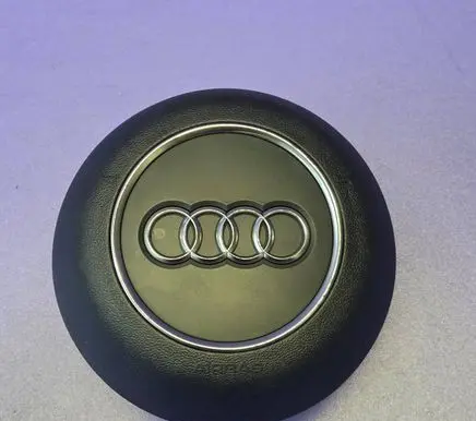 Steering wheel airbag