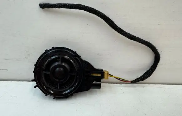 Audi TT TTS RS Mk3 8S Panel speaker 8S0035399A