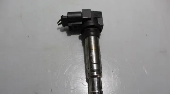 Seat Ibiza IV (6J,6P) High voltage ignition coil 036905715