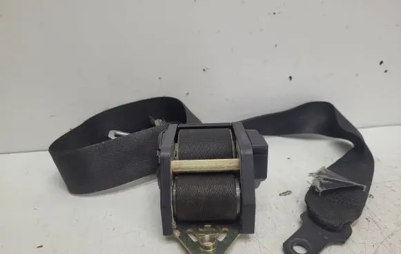 BMW 5 E34 Front seatbelt 00021888