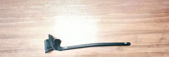 BMW 4 F36 Gran coupe Rubber seal front door window/glass 7310212