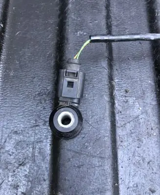Audi A6 S6 C6 4F Detonation knock sensor 030905377C 1J0973702 05314