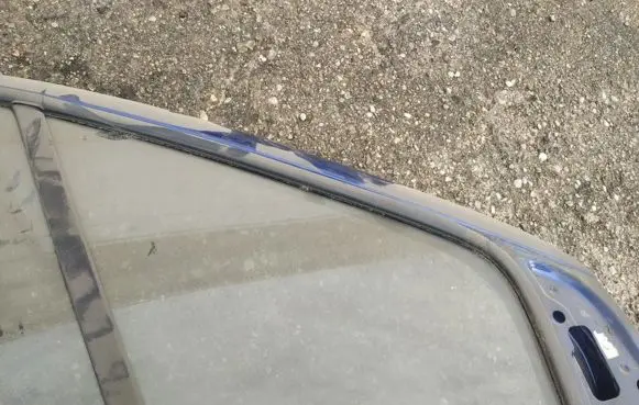 Renault Scenic I Front door vent window glass four-door 