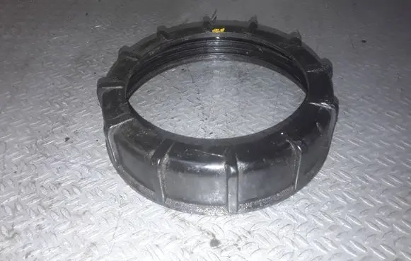 Nissan X-Trail T30 In tank fuel pump screw locking ring/nut 1734379900