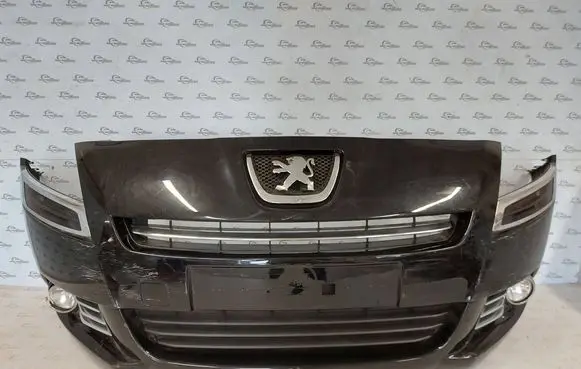 Peugeot 5008 Front bumper 