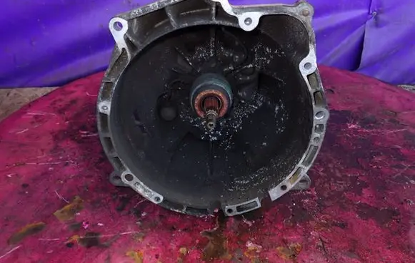 Manual 5 speed gearbox