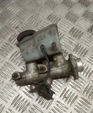 Mazda 626 Master brake cylinder