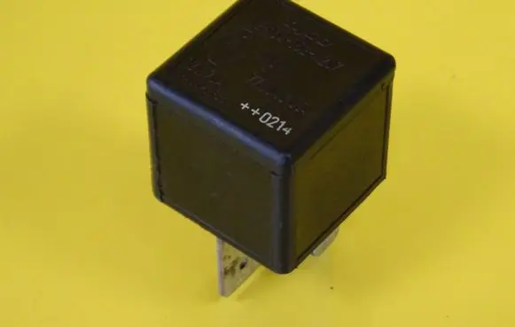 Renault Scenic II - Grand scenic II Other relay 7700821864 V23134-J52-X207 V23134J52X207