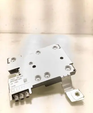 Audi A3 S3 8P Antenna control unit 8P3035225