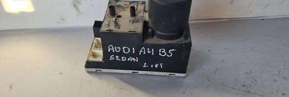 Audi A4 S4 B5 8D Central locking vacuum pump 8D0862257A 1003061099