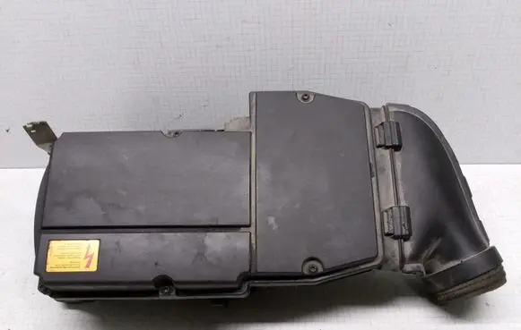 Mercedes-Benz C W203 Air filter box A2710940204 A2710900901