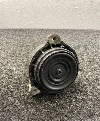 BMW X3 G01 Engine mount bracket 6860496