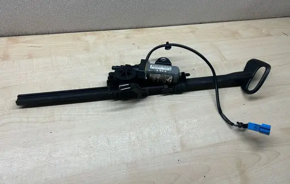Mercedes-Benz E W238 Seat belt adjustment motor A2058600182