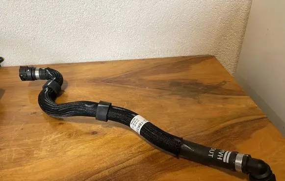 Land Rover Discovery Sport Air intake hose/pipe L8D218K596AB