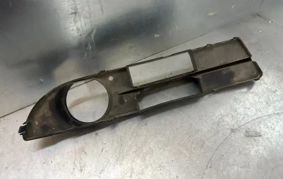 BMW 5 E60 E61 Front bumper lower grill 7049243 11460915