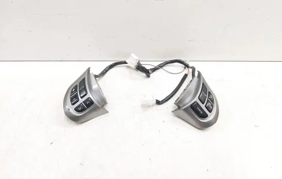 Subaru Forester SH Steering wheel buttons/switches 0Z27B