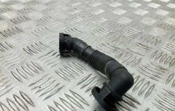 Volkswagen Golf VI Breather hose/pipe 03L103493