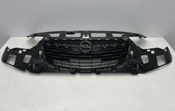 Front bumper upper radiator grill