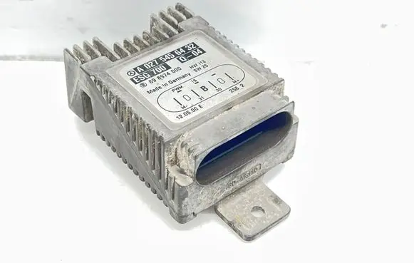 Mercedes-Benz S W220 Coolant fan relay A0275456432