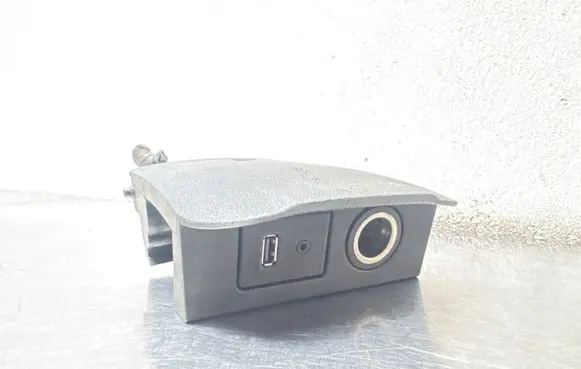 Opel Zafira C Cigarette lighter 1059759X 33291051