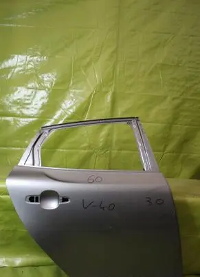Volvo V40 Front door 000259