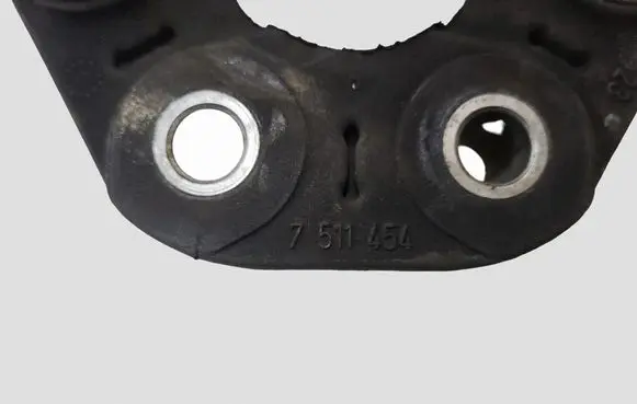 BMW 1 E81 E87 Rear prop shaft donut coupling/joint 7511454