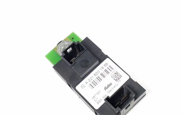 Mercedes-Benz S W221 Aerial antenna amplifier A2218201889