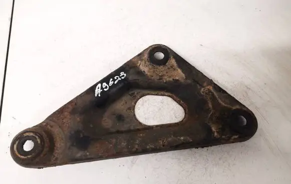 Opel Astra G Engine mounting bracket