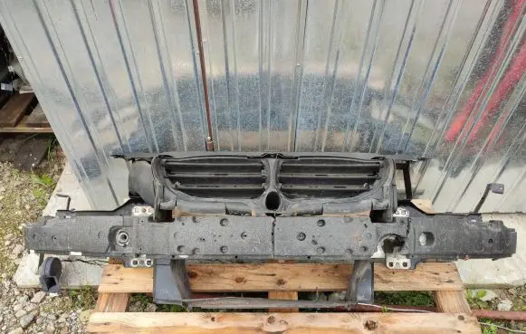 BMW 5 E60 E61 Radiator support slam panel