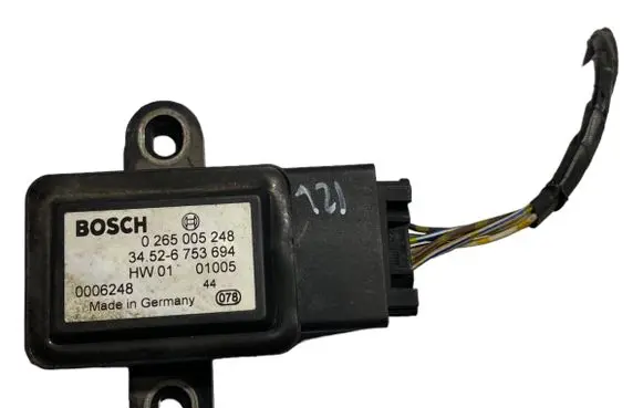 BMW 5 E39 ESP acceleration yaw rate sensor 6753694 34526753694 0265005248